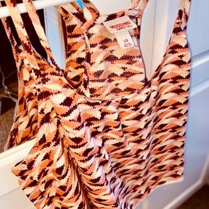 3/$15 mossimo crop top.